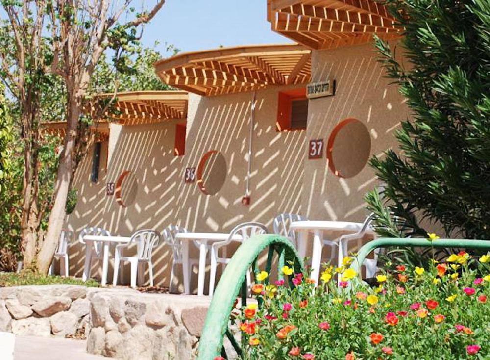 Eilot Kibbutz Country Lodging Eilat Exteriör bild
