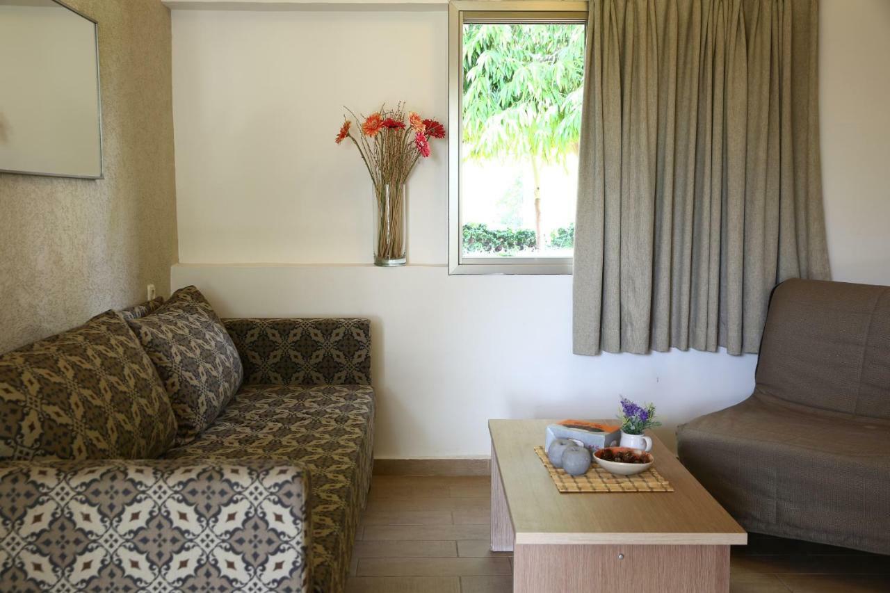 Eilot Kibbutz Country Lodging Eilat Exteriör bild